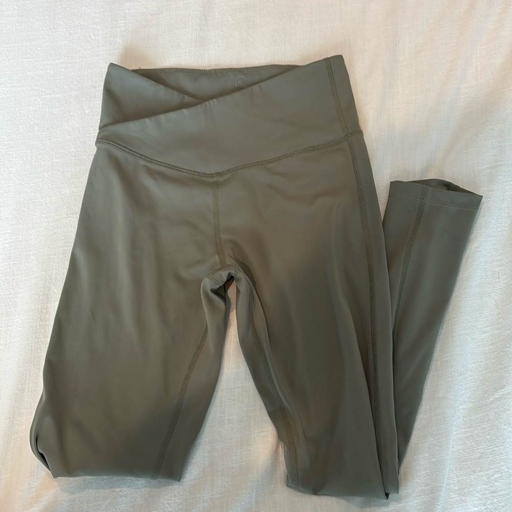 altered state crossover leggings